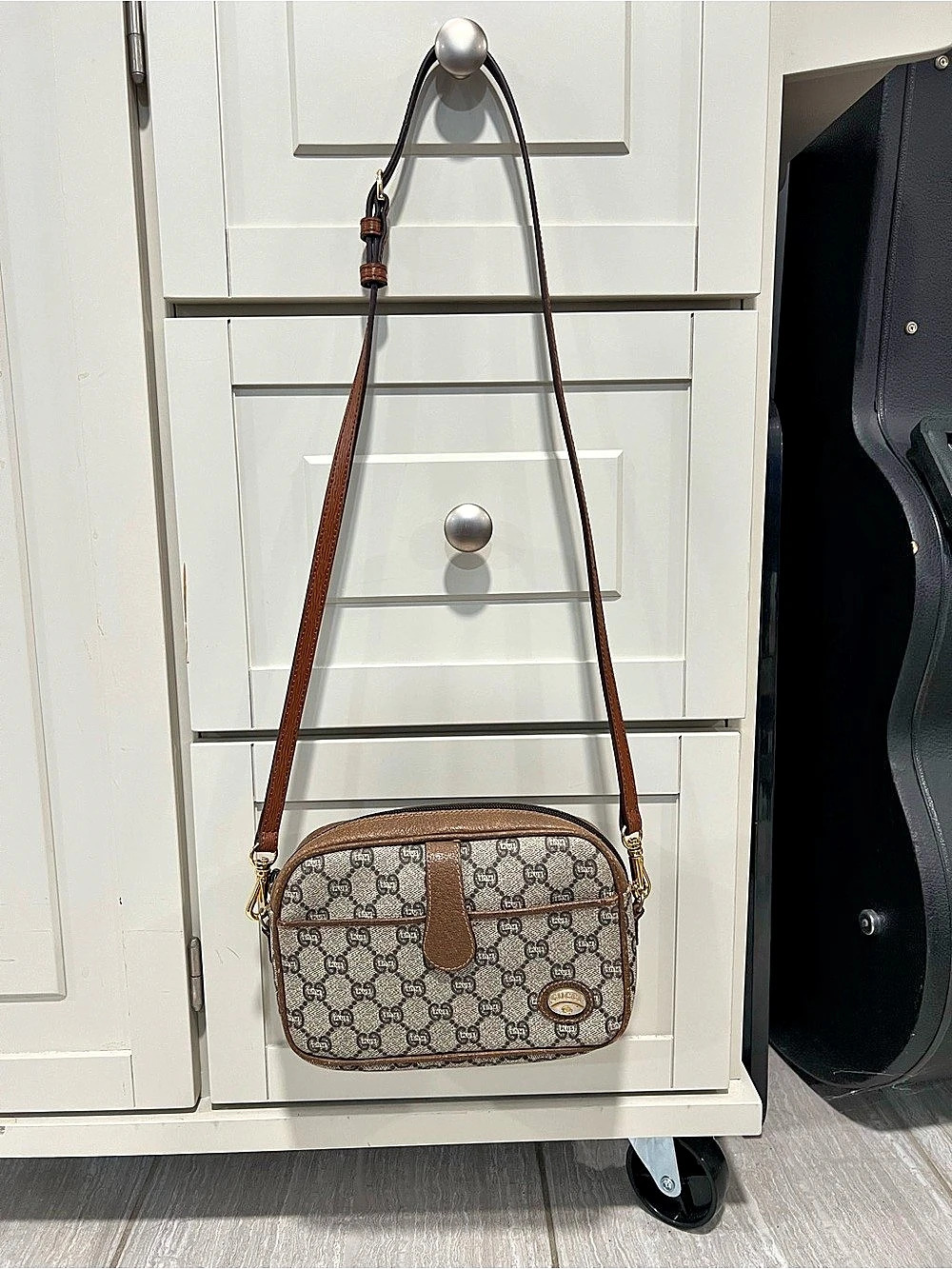 Gucci Plus crossbody bag Crossbody Bag in Brown & Beige